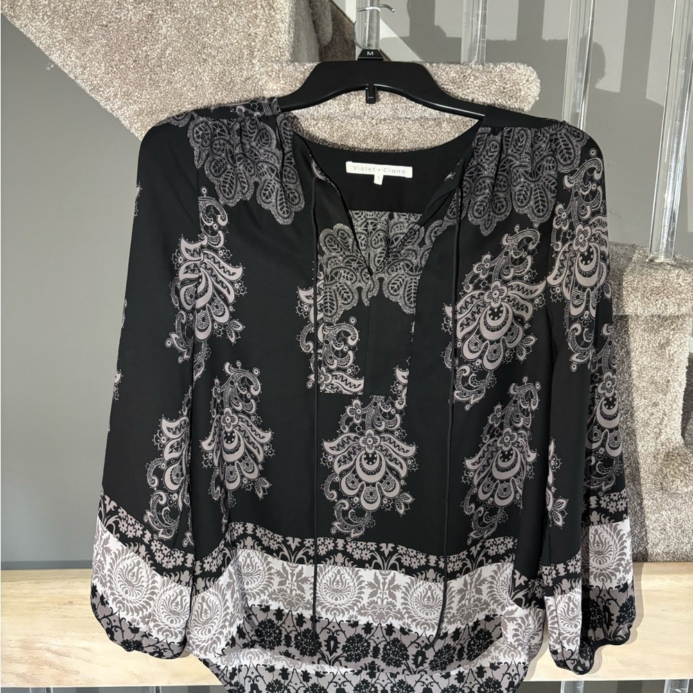 Violet & Claire Black and Gray Paisley Blouse